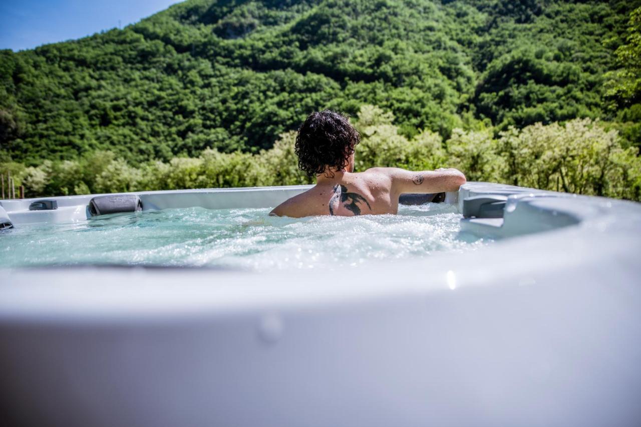 Agriturismo Le Due Querce 切雷托迪斯波莱托 外观 照片